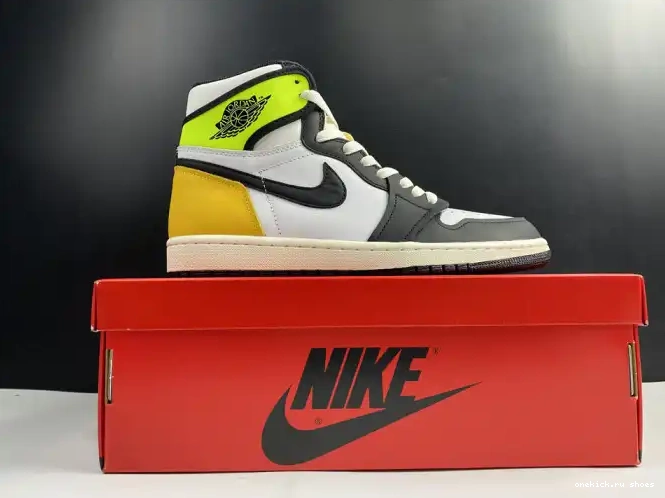 Rep JORDAN 1 OG AIR 555088-118 HIGH RETRO 'VOLT GOLD' 0506